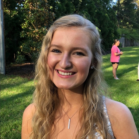 Meet your Posher, Meg - Picture 6 of 8